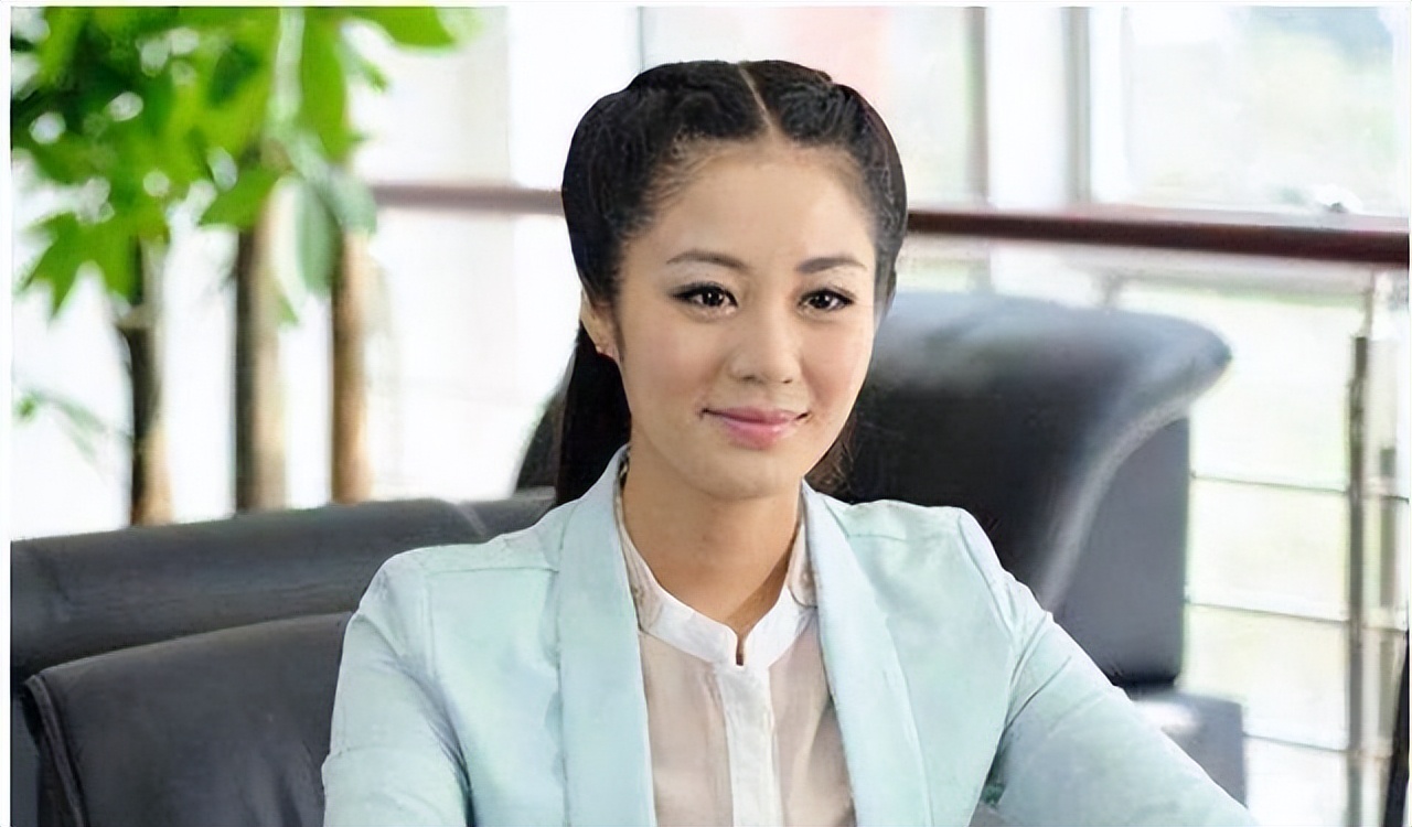 毕畅:饰演二代王小蒙走红,因丈夫与赵本山决裂,却嫁了个假豪门