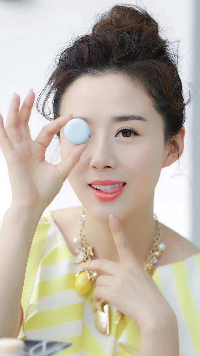 颜丹晨绝美照片