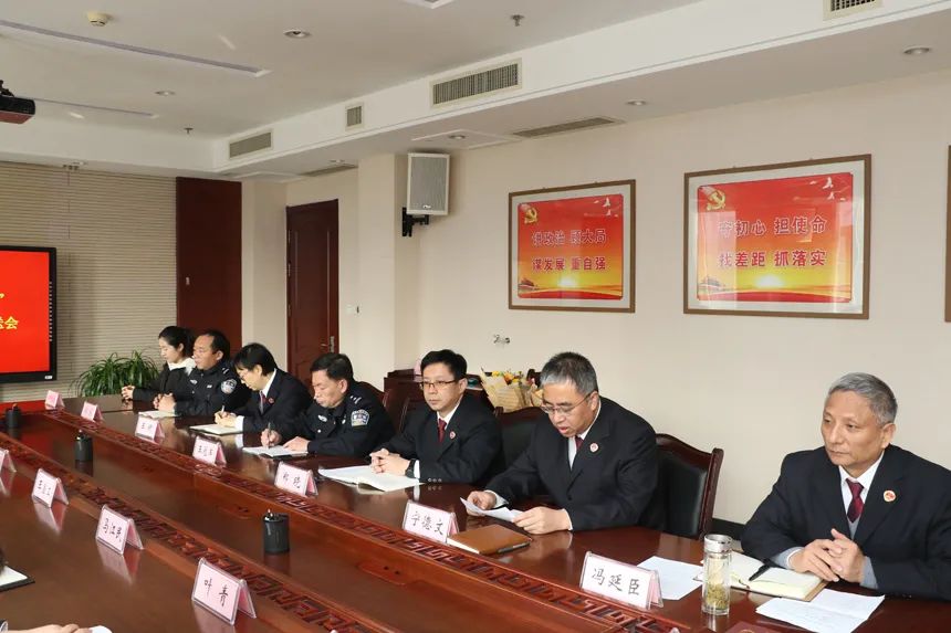 “光辉岁月 检察有你”--张店区检察院举行干部光荣退休欢送会