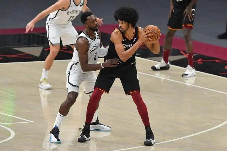 nba哪些球队缺锋线球员(鲍尔与默里替补锋线进入全明星？骑士阿伦自闭，成最大“遗珠”？)