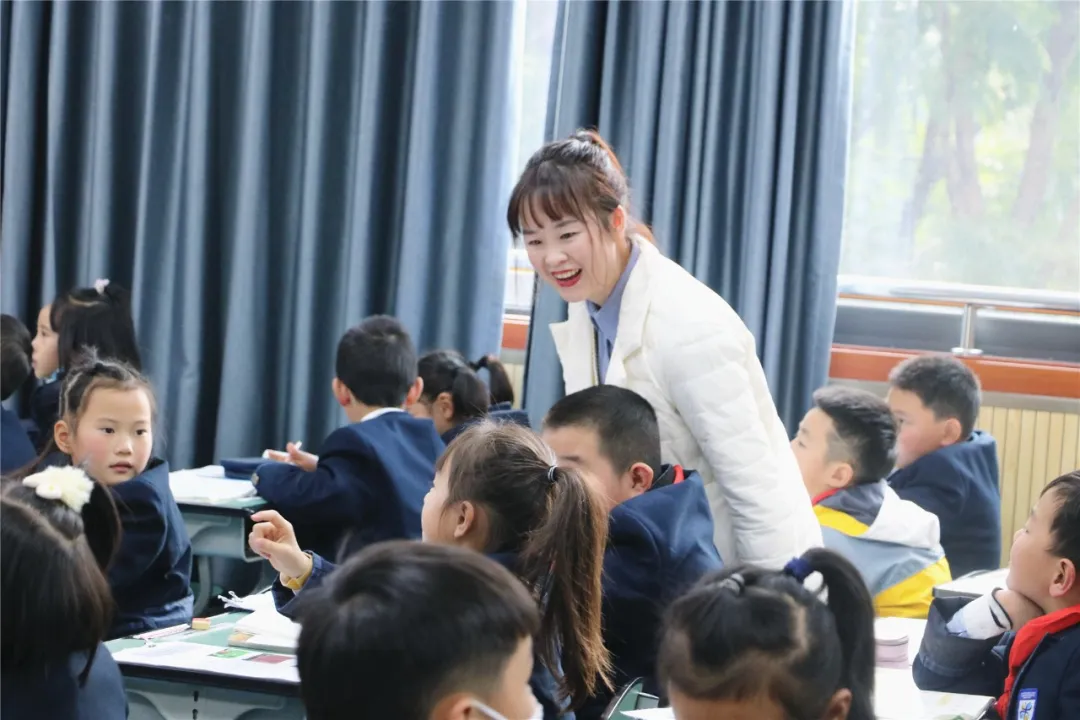 双流实小外国语学校丨实外教师展风采 教研结合共提升