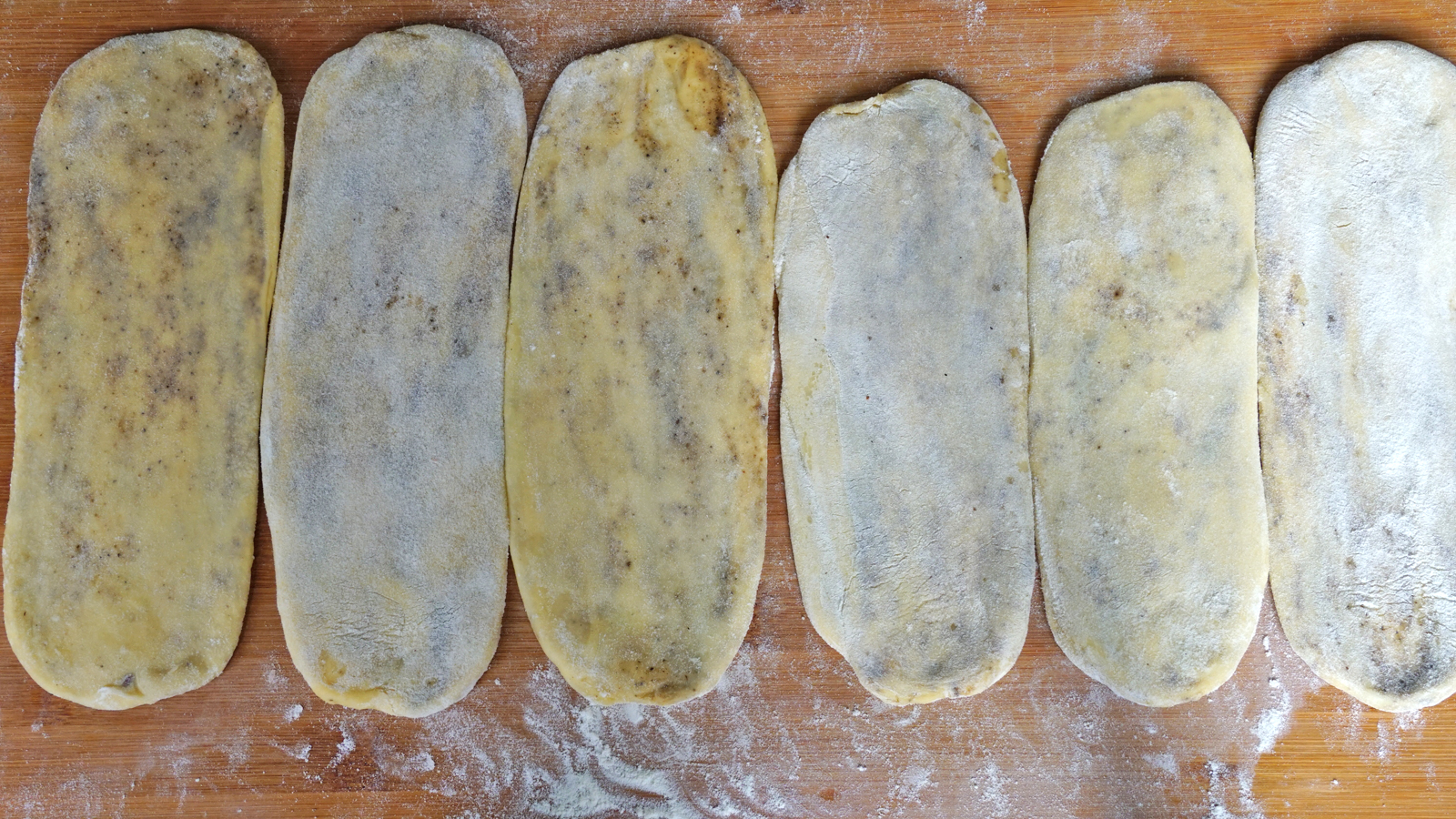 面粉最过瘾的6种做法，不用烤箱，咬一口酥掉渣，一出锅就抢光了