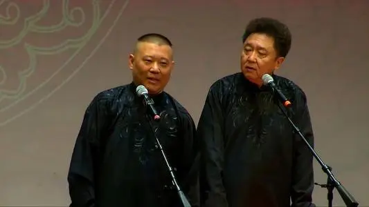 观众破口大骂脏话，郭德纲沉着应对，3句反问让对方羞愧离场