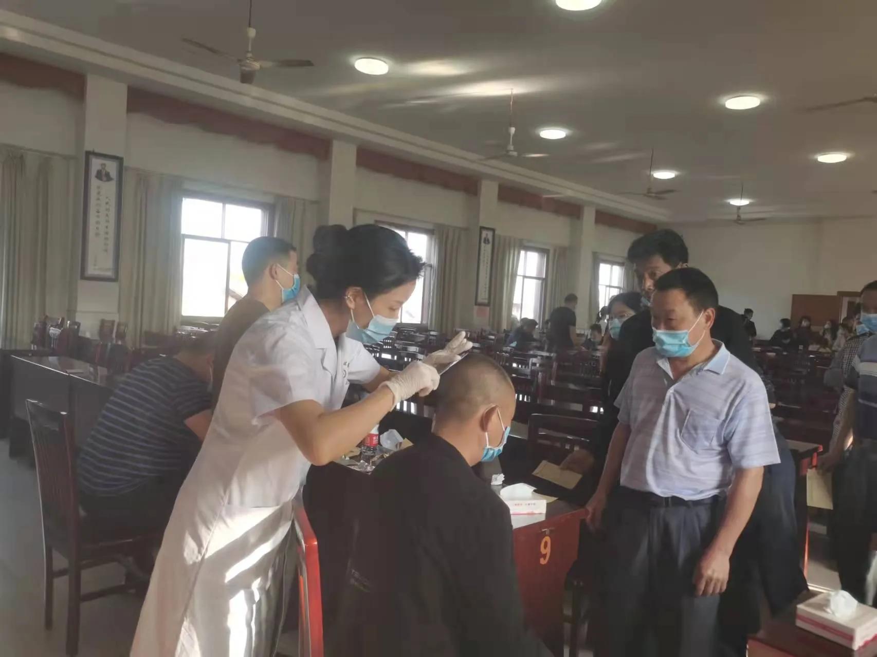 隆昌市龙市镇：对全镇240余人在职人员开展毛发毒品检测工作