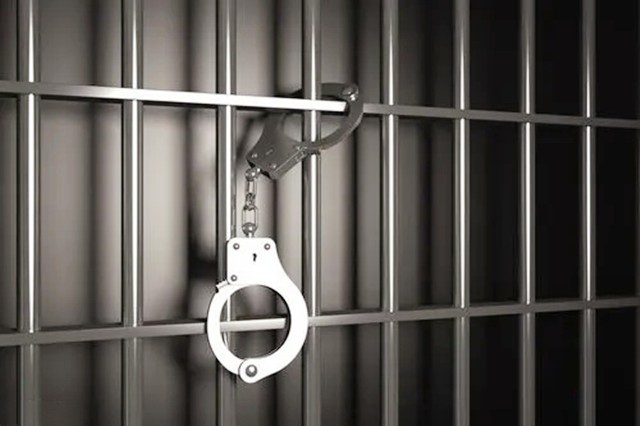 2017年，安徽一女会计贪污1158万，给男主播刷百万“钻石”