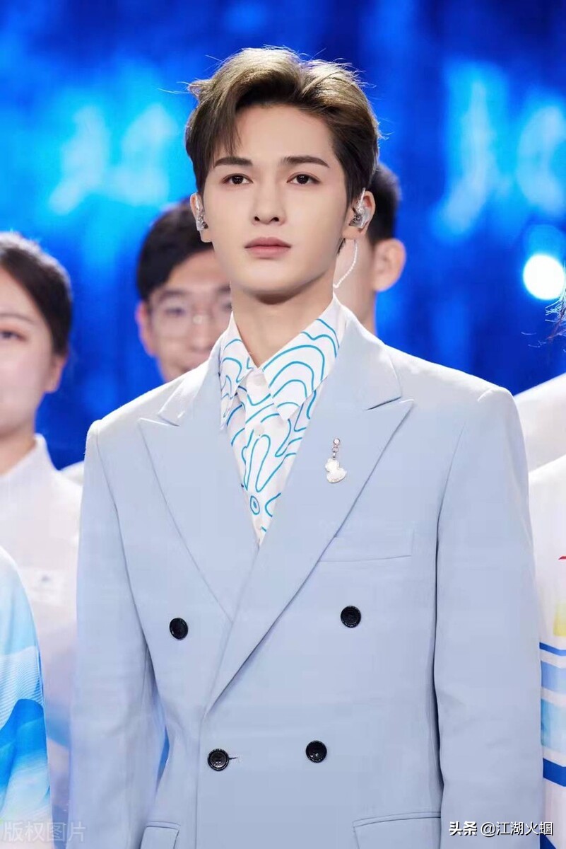 爆料：赵露思 曾舜晞 金晨 易烊千玺 李沁 陈晓 白鹿 肖战 许凯 朱正廷