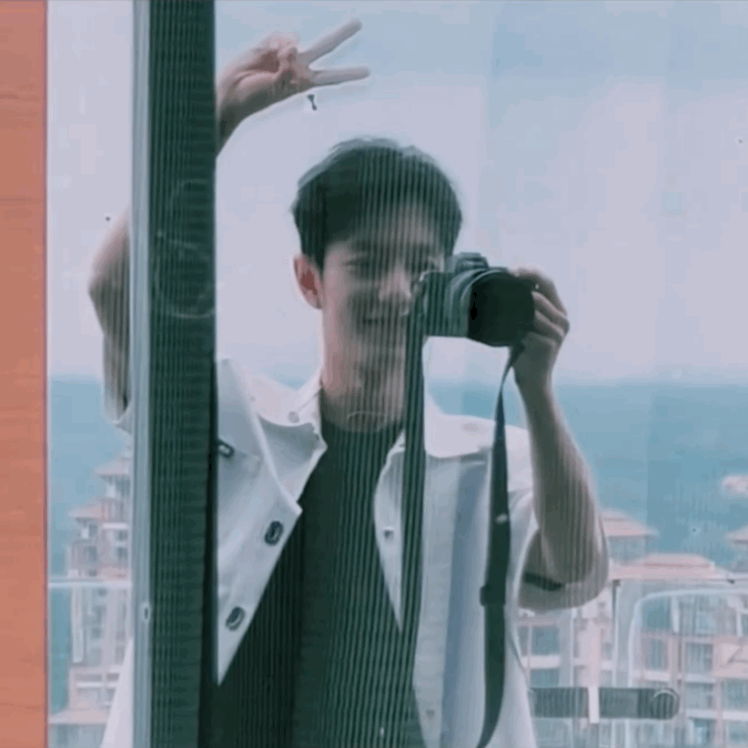 我看到了这个世界上最好看的人