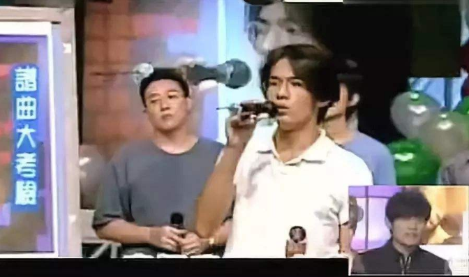 周杰伦成全村希望？回顾他的4段恋情，便知什么是分手见人品