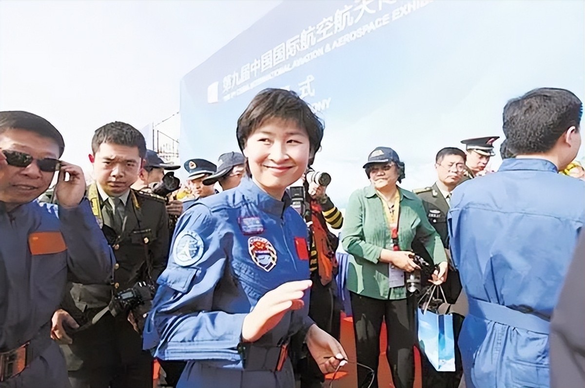 女航天员刘洋，自曝恋爱史！丈夫英俊帅气，身份显赫