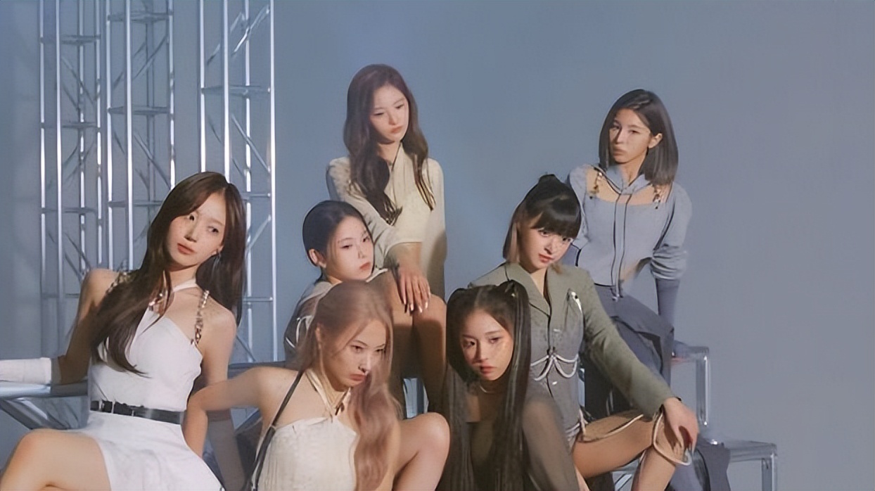 yg在09年推出过2ne1,16年推了blackpink,目前依旧没啥新动静.