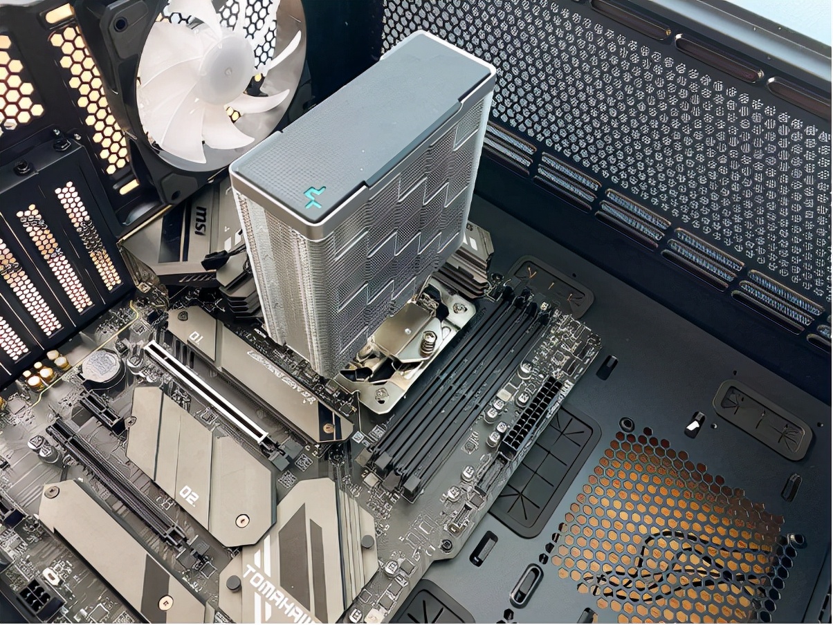 新款百元风冷是否能压制火炉CPU，九州风神冰立方400实测
