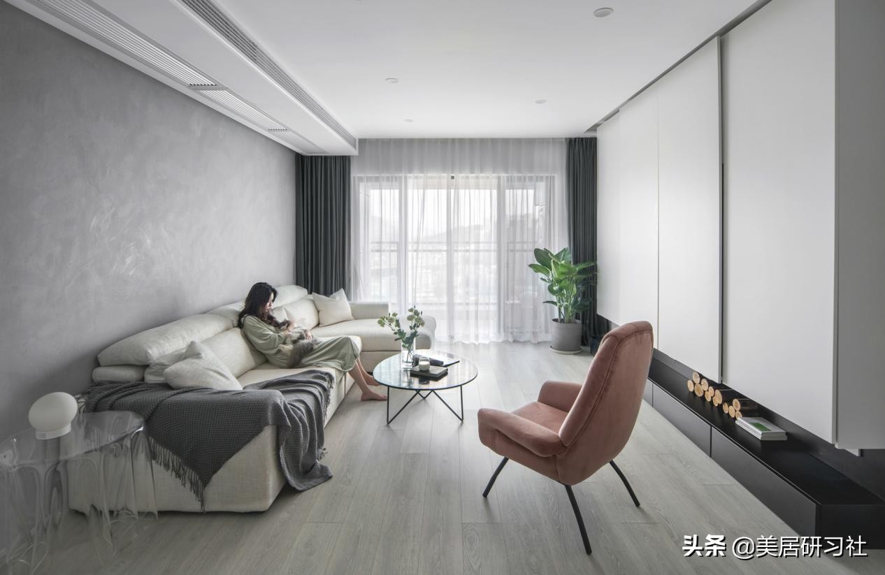 深圳80后女生的不婚生活，独居195㎡房子，全屋极简治愈，好羡慕