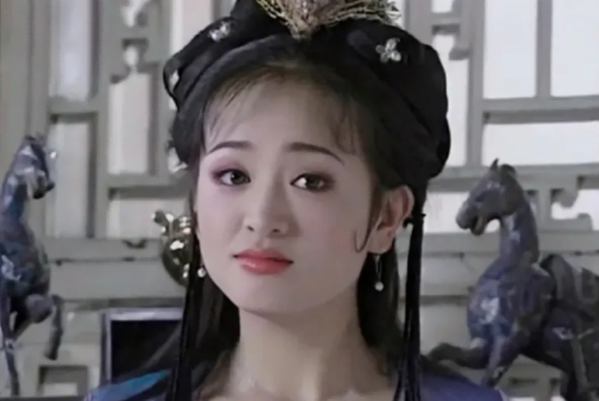 “歪瓜裂枣”别硬演公主，这9位女星告诉你，什么才叫金枝玉叶