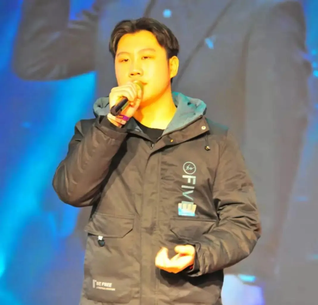 湘潭市三中举行第21届校园艺术节暨庆元旦迎新年文艺汇演活动
