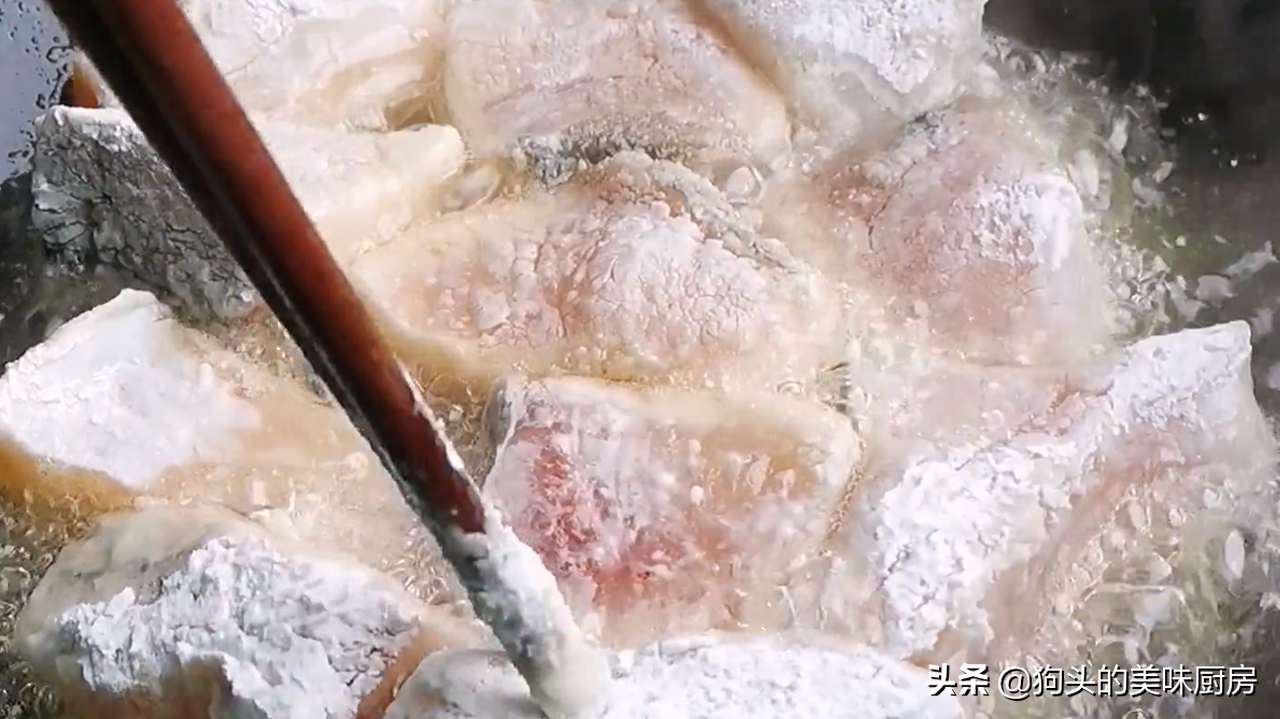 鱼肉这样做百吃不厌，不蒸不炸，鲜香肉嫩无腥味，好吃又下饭