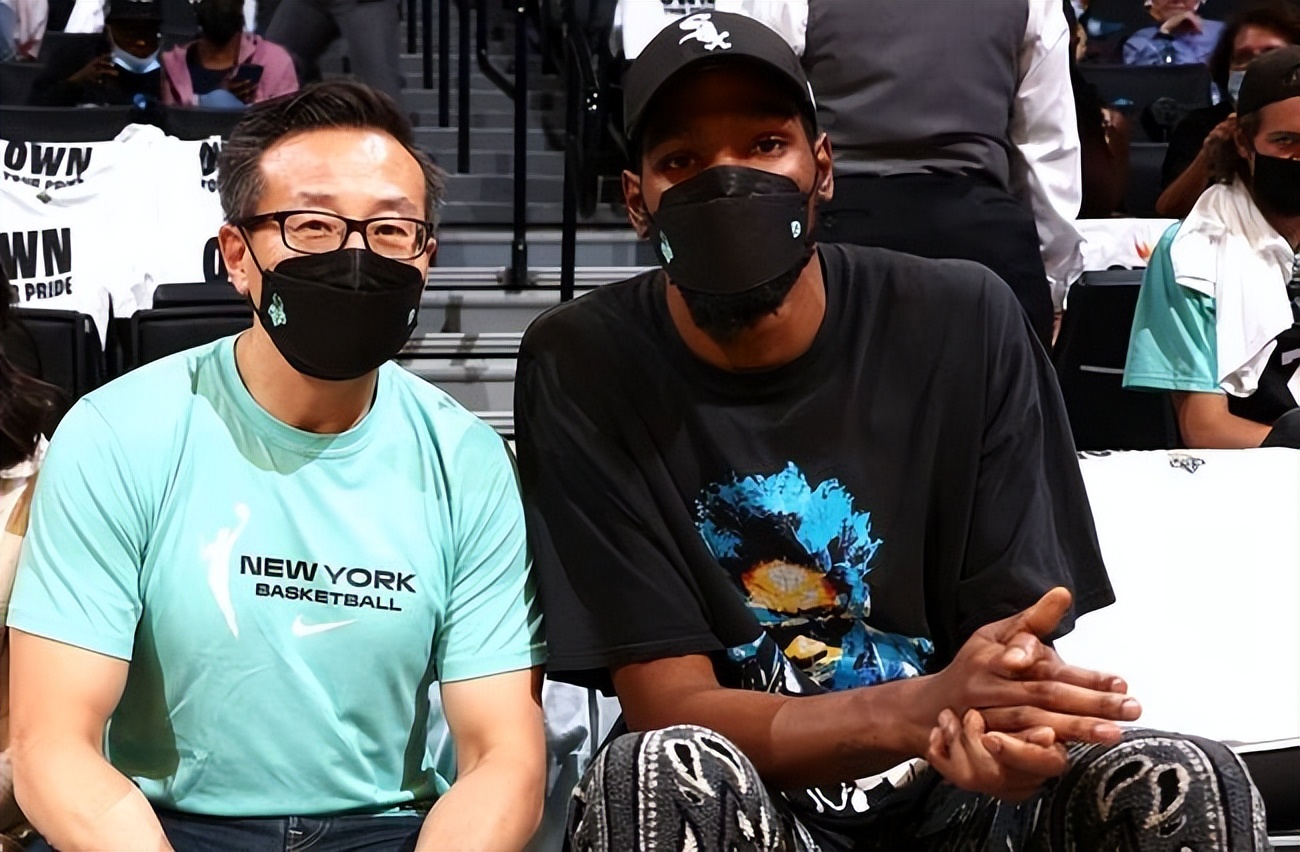 nba篮网队都有哪些球员(大反转！篮网11人新名单曝光，杜兰特或考虑留队，连签2人再争冠)