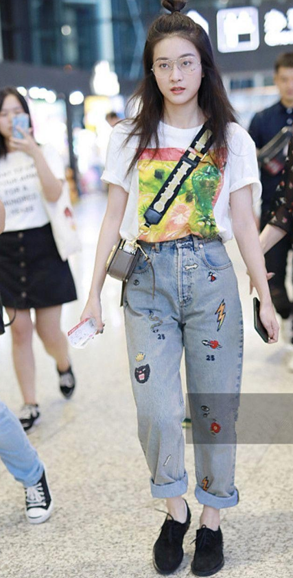 建议腿粗胯大的女生，选裤子时记住这几点，时髦显瘦还显腿长