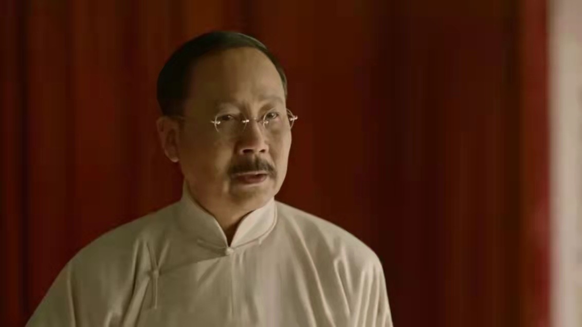 要当皇上供着？深圳大学暂停教授硕导工作：学历重要，师德更重要