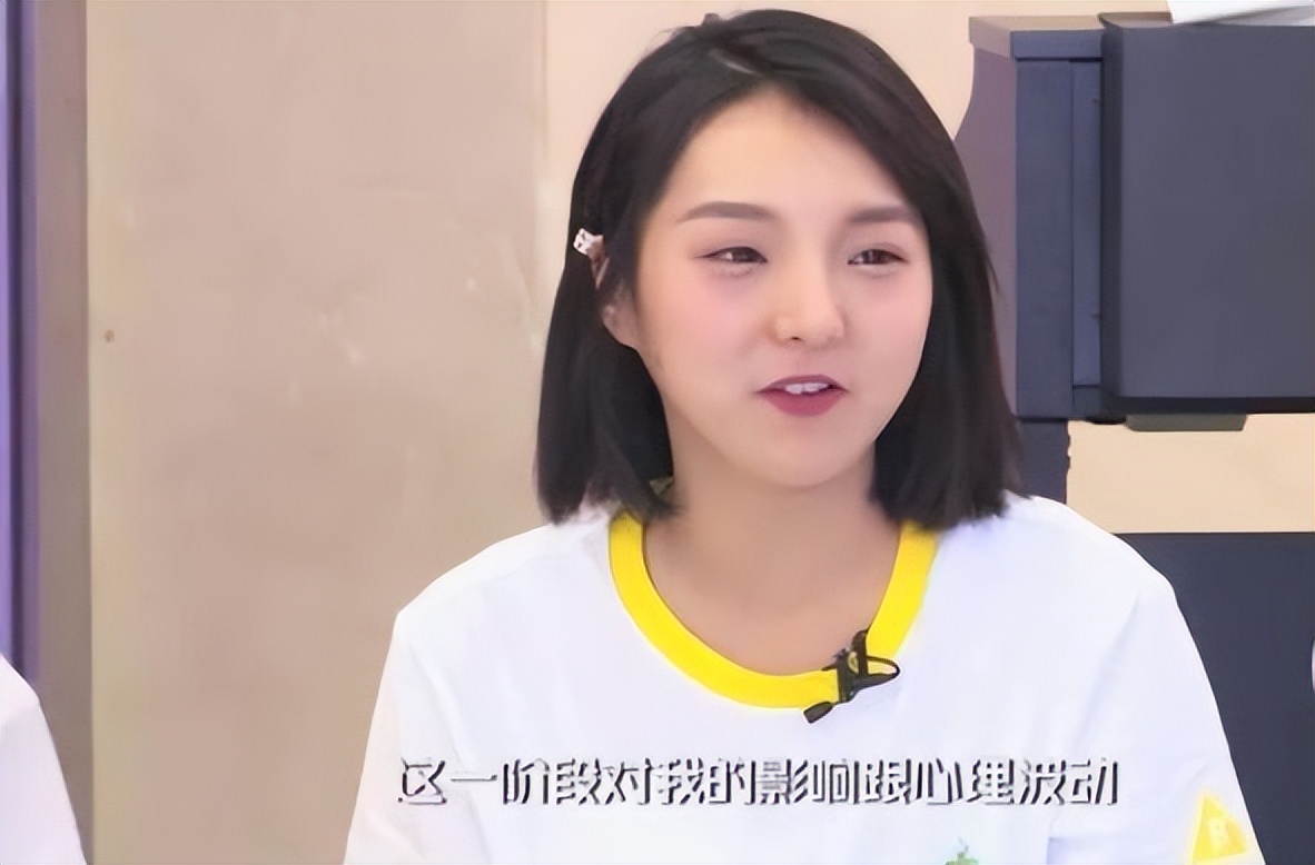 985毕业科班出身，实力不俗被称小邓紫棋，因生病变丑遭外貌羞辱