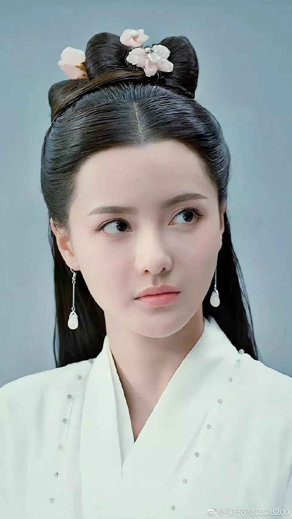 冷艳美人张芷溪