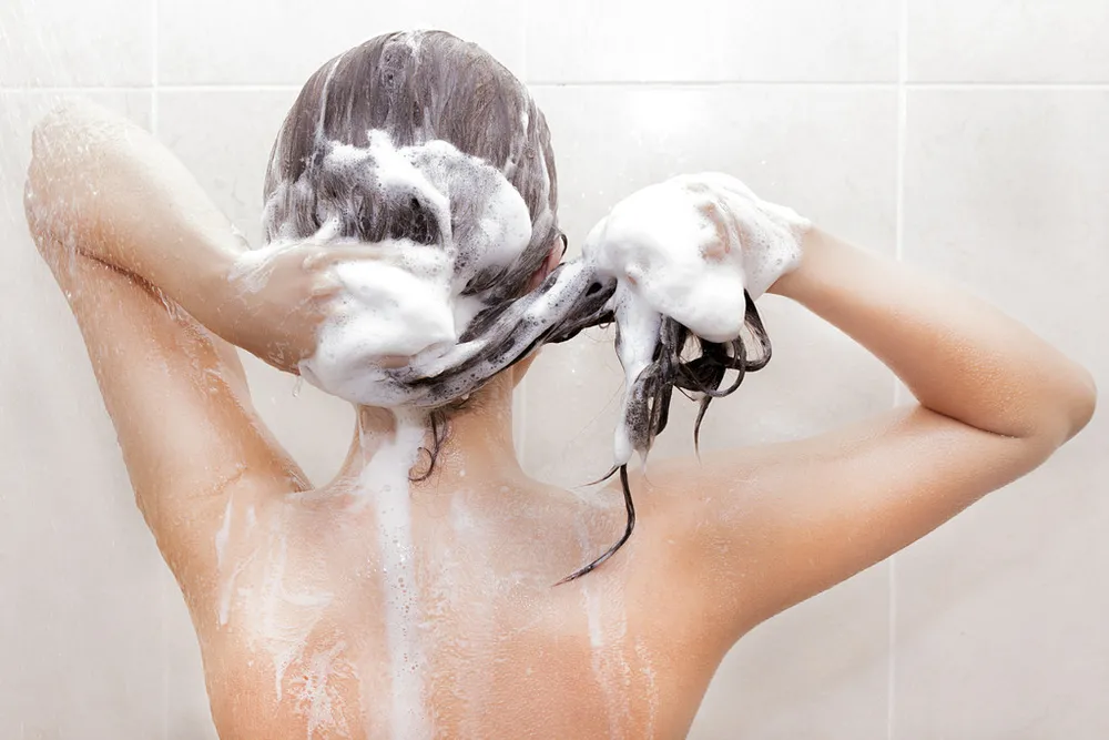 頭髮要天天洗嗎？ 什麼時間洗？ 這些洗頭的疑問一次性幫你解決