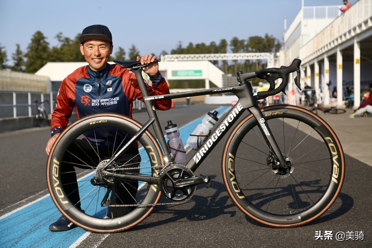 公路车比赛视频(日本赛场上的公路车，自行车狂欢节选手战车赏（下）)