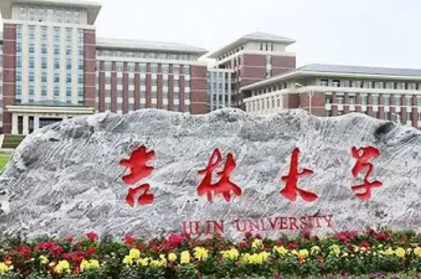 2022年ABC中国大学排名发布，上海财大表现突出，在四川大学前面