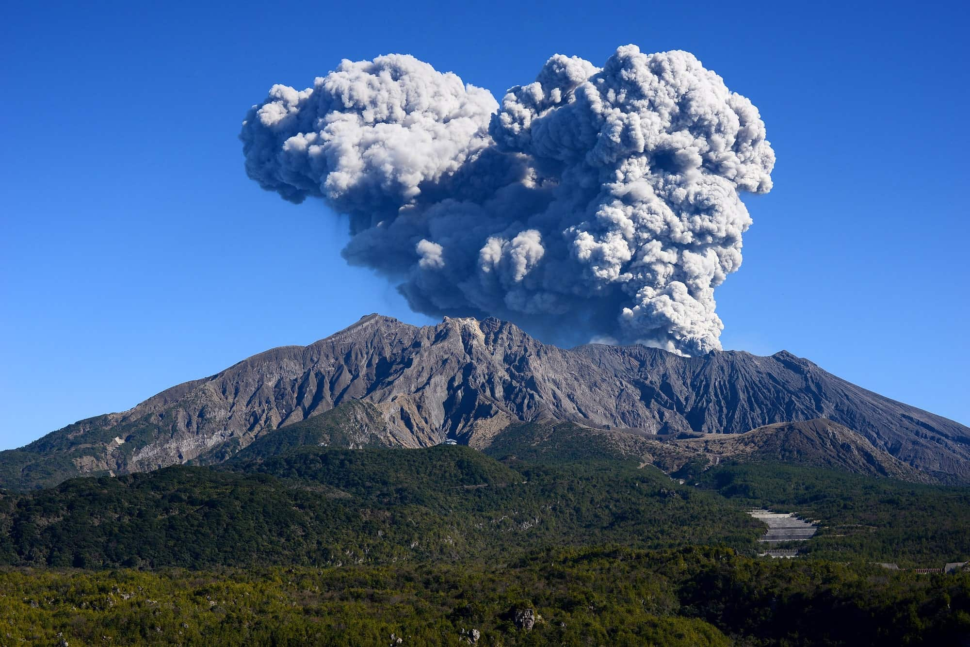 富士山喷发后2小时，东京就会一片漆黑？日本正在全面准备