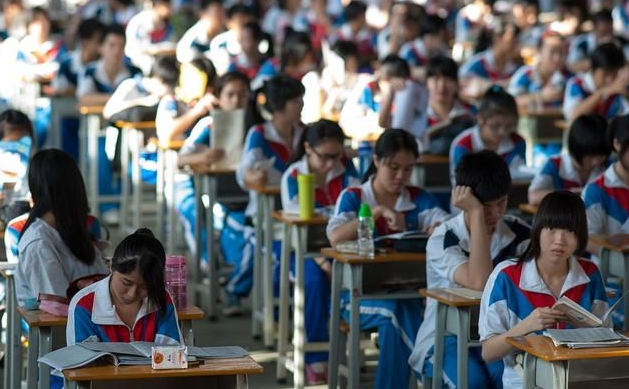 国内大学分为“8大等级”，普通学生能考进第4级，已经足够优秀