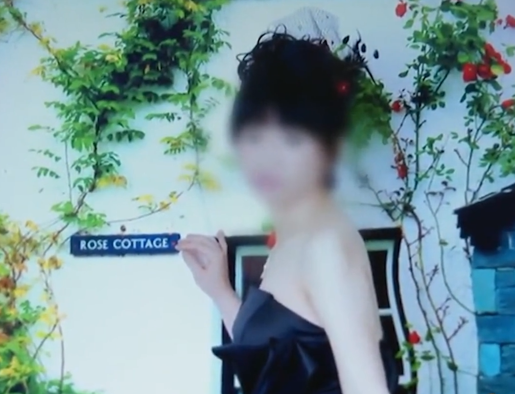 故事：丈夫偷腥漂亮小保姆，并送10多套房产，原配得知后暴走上门