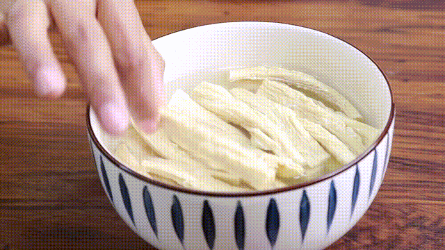 凉拌腐竹学会这一招，比大鱼大肉都香