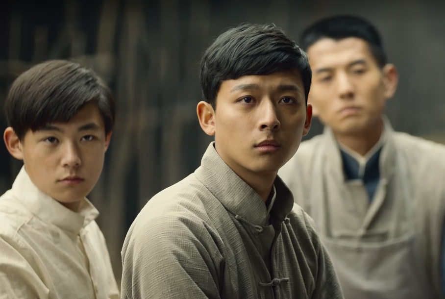 日本人出书嘲讽中国“抗日神剧”，如此乱象，该由谁来买单？