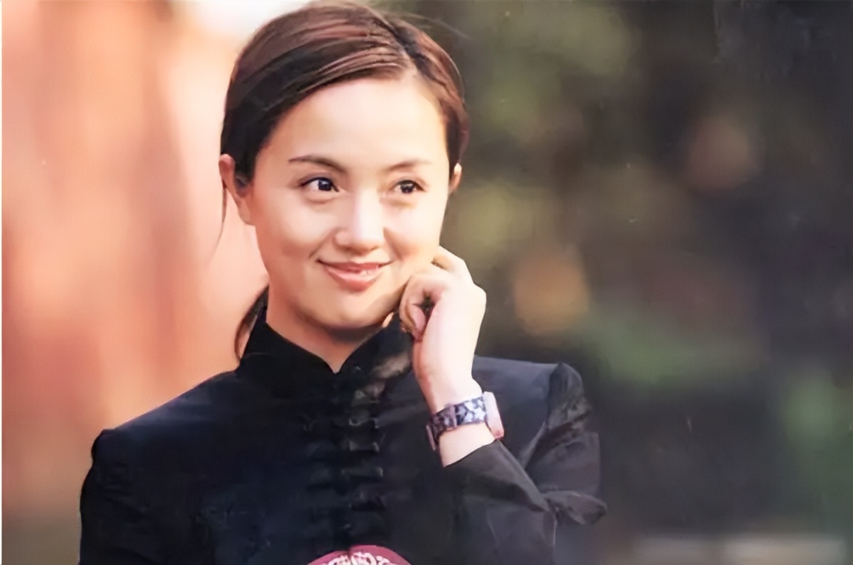 长着一张红颜祸水的脸，感情经历却洁白如纸，这12位女星太稀缺