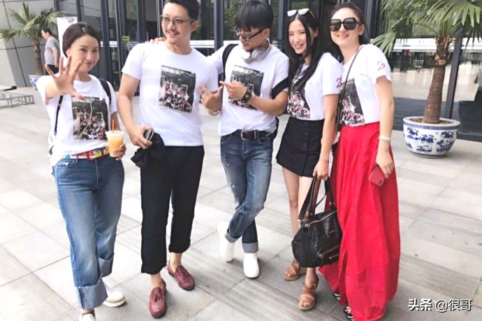 《小敏家》演员学历比拼，黄磊毕业于北电，周迅和董卿是校友