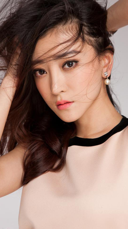 山东影视女演员——李婳