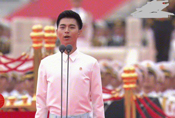 4名领诵员个个优秀，为啥唯独冯琳备受关注？杨澜一语道破玄机