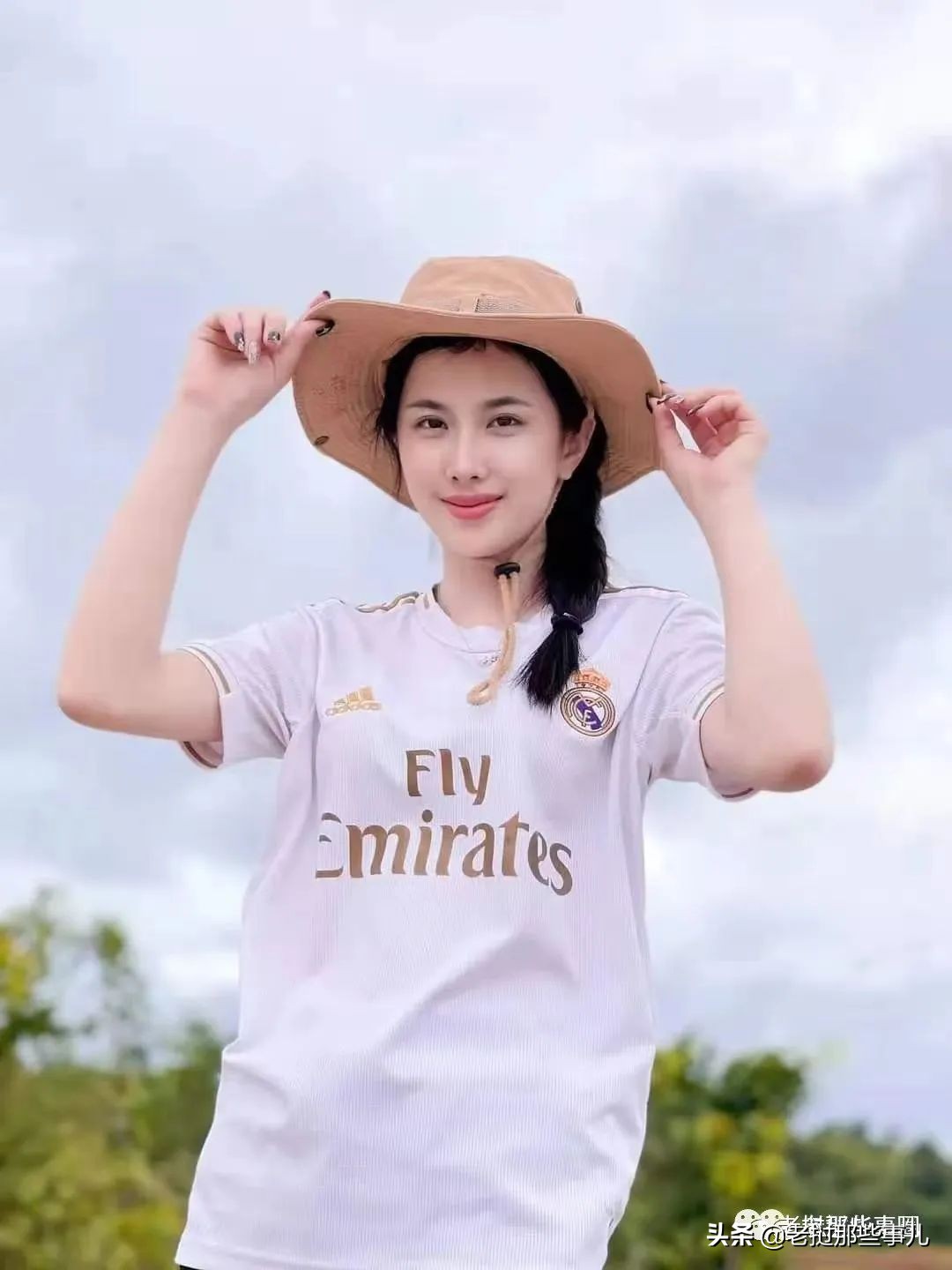 老挝水音小姐姐，三年前旧照翻出，超可爱