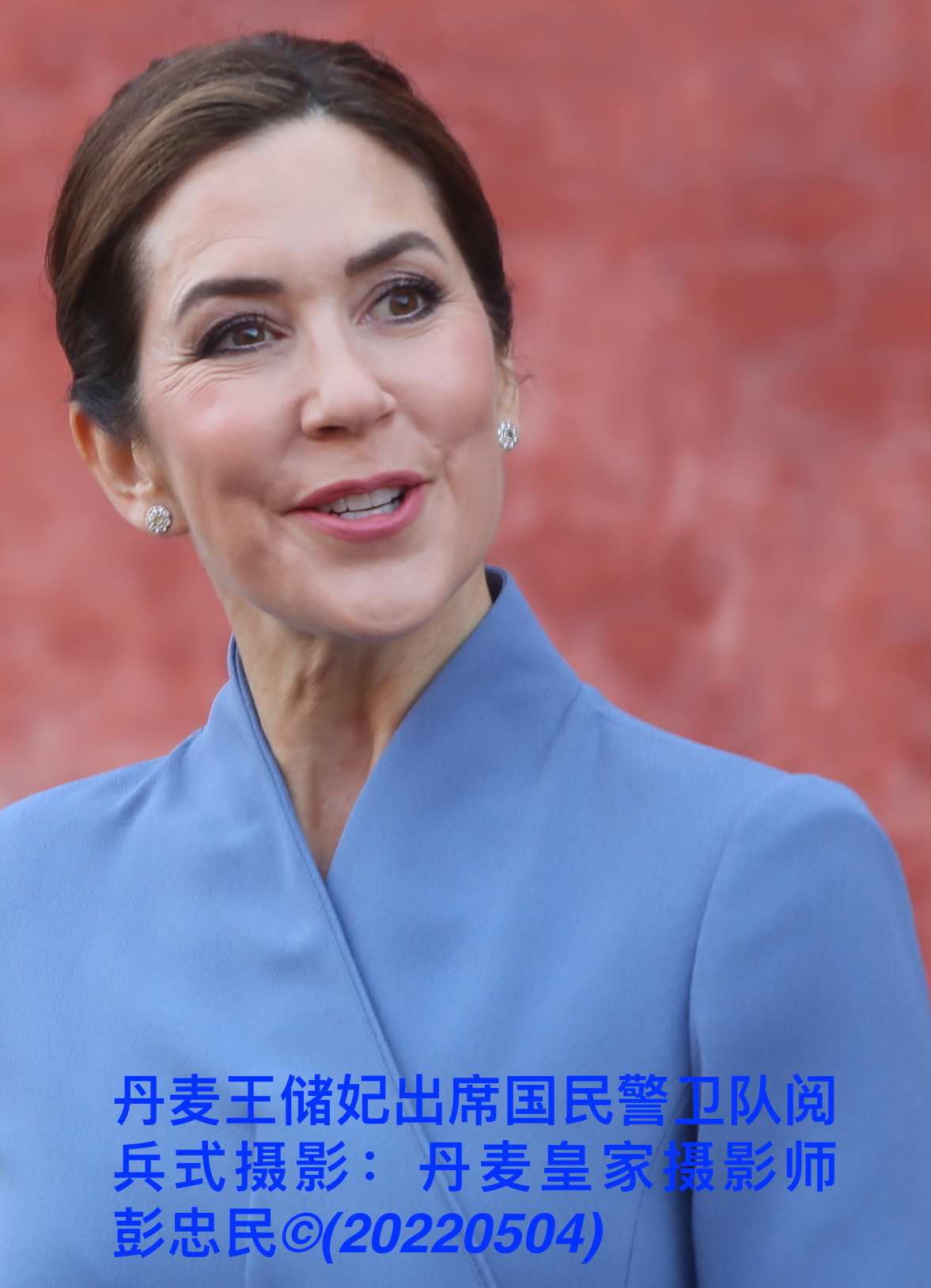 丹麦王储妃玛丽出席国民警卫队阅兵式