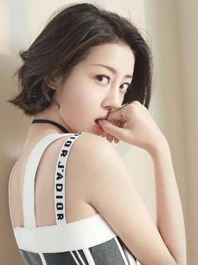 李溪芮，可爱、时尚、简约