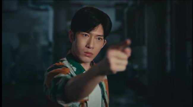 《女心理师》原著：贺顿为完成梦想，和四个男人上床，令人心痛