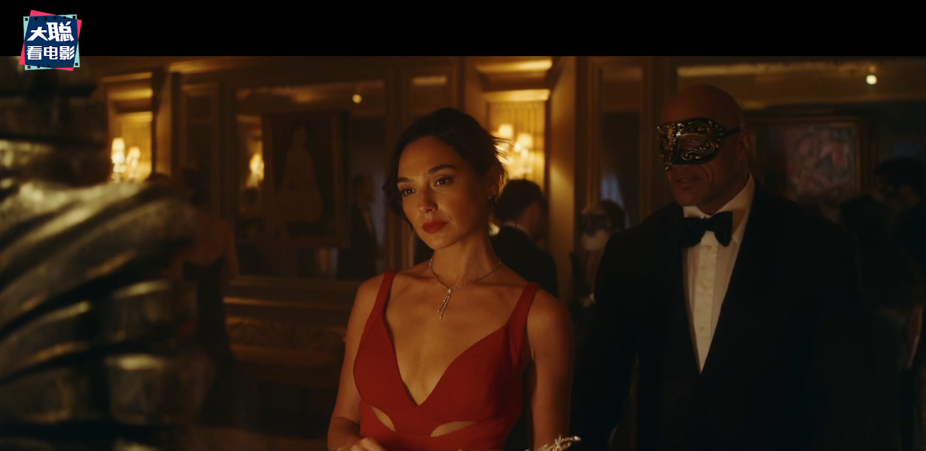 《红色通缉令》解析！看美美的加朵就好啦！还需要剧情逻辑吗？