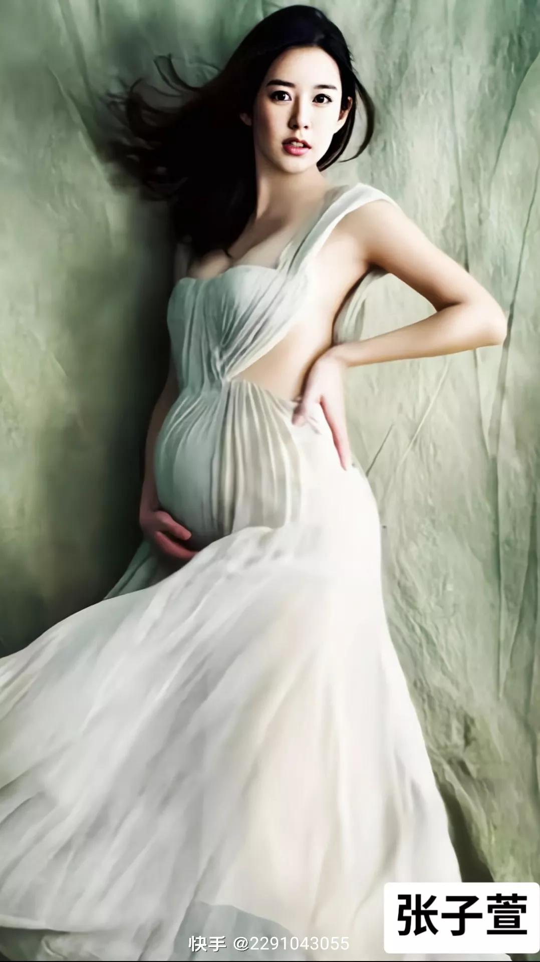 明星怀孕靓照！谁最美、谁身材最好，评论区里给点评