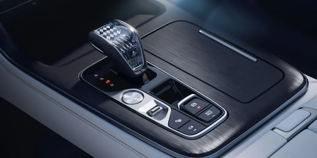 全新第二代GS8上市：丰田最新混动技术加持，颠覆20万级SUV认知