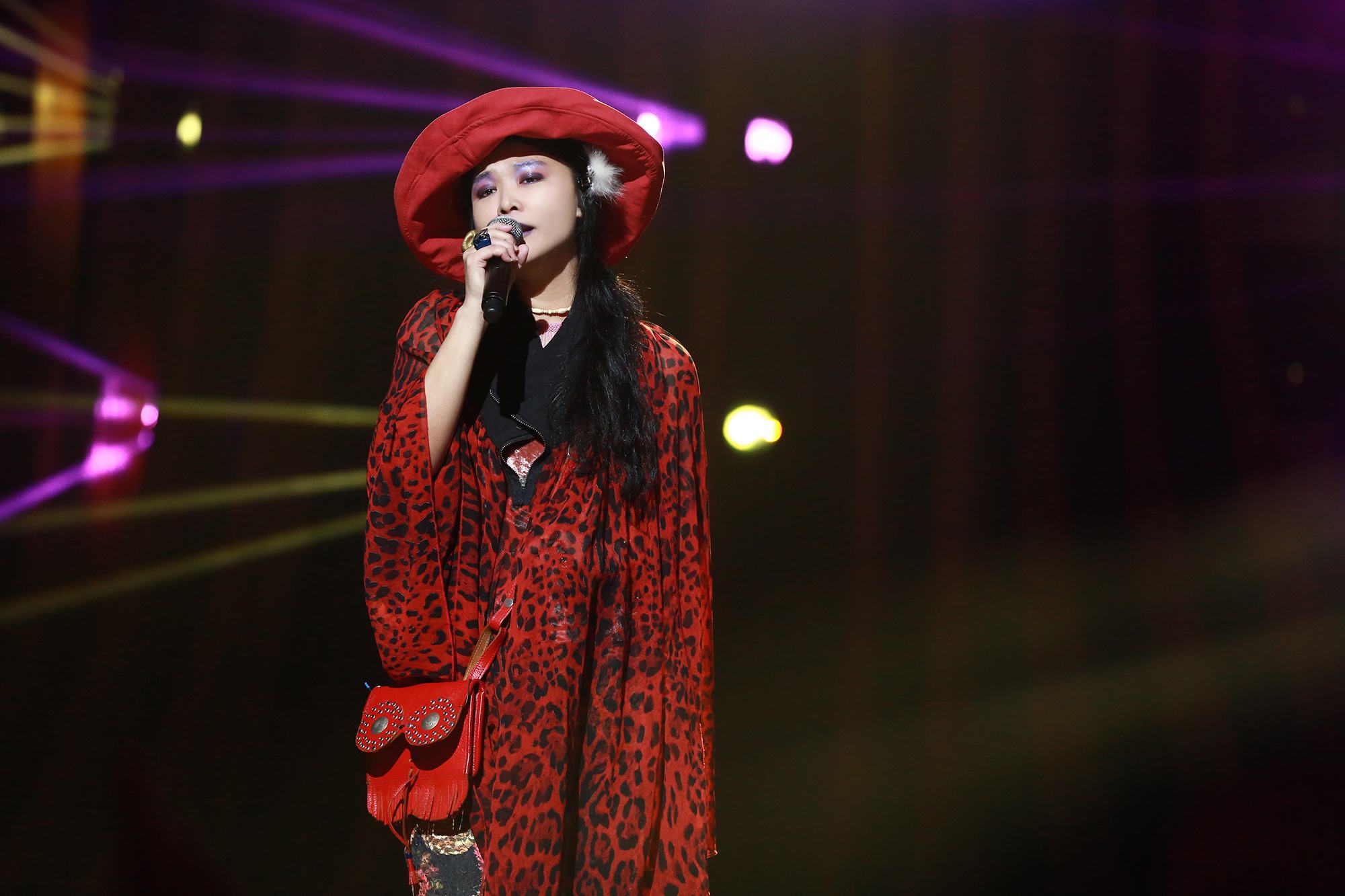 红得快，沉得也快，这7位“风光不再”的歌手，有人太可惜了