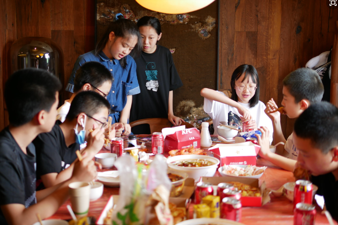 林怡伦：全网羡慕的神仙家庭，生活日常圈粉千万，是运气还是实力