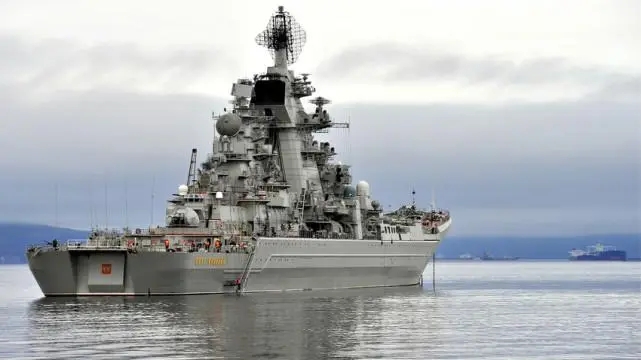俄出动彼得大帝号，单次可携带500枚导弹，战力可比肩一支舰队