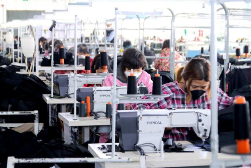 “卖吊牌”年入38亿，研发费却仅3000多万，没有工厂能走多久？