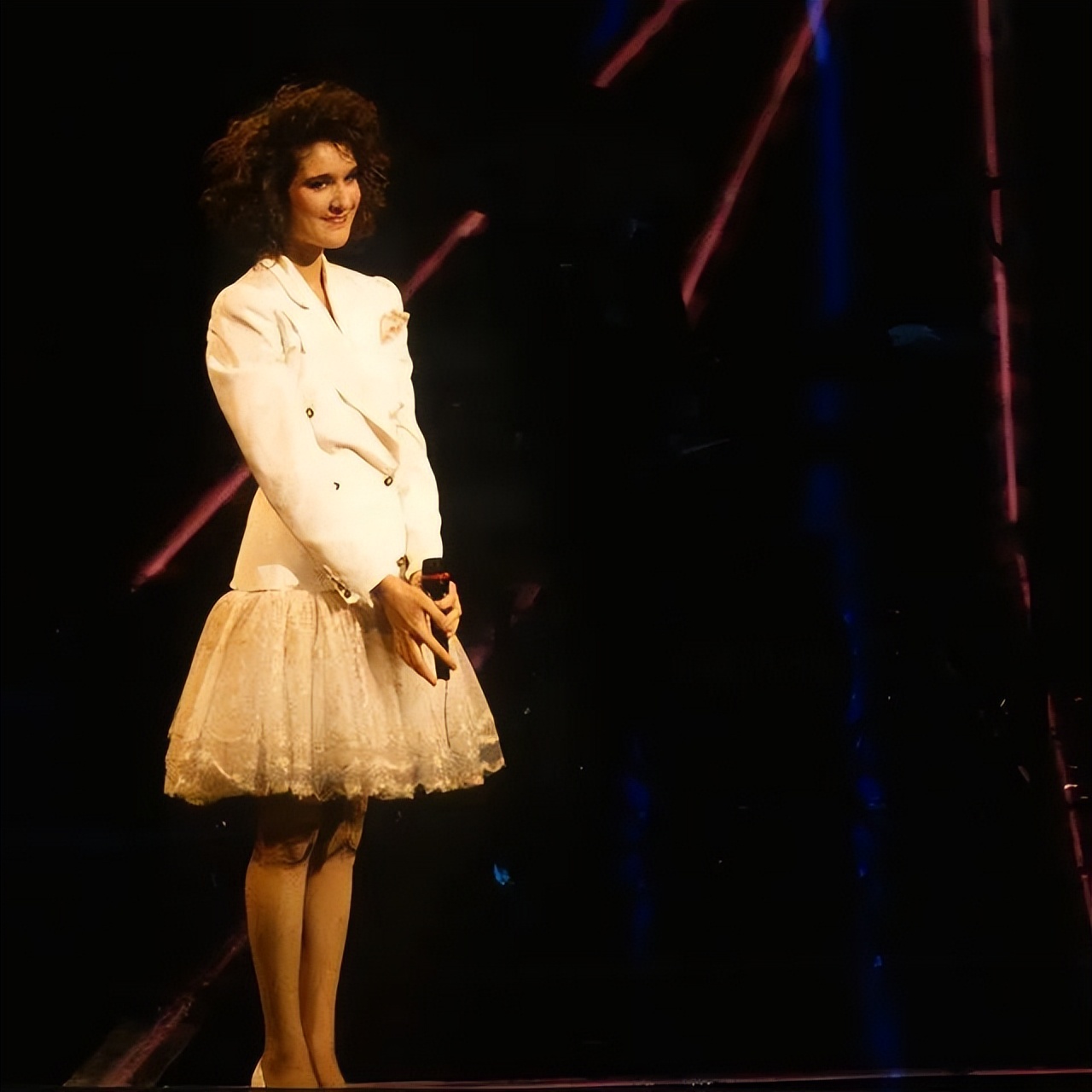 那个因《泰坦尼克号》封神的女人，病重瘫痪了