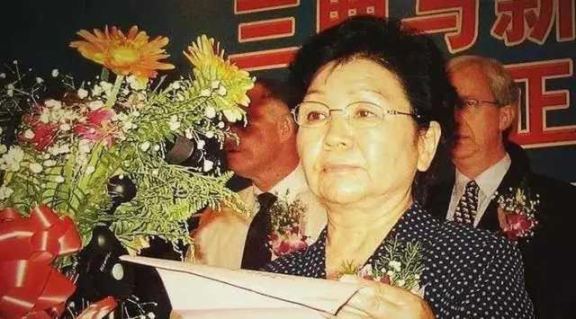 14年前祸害30万婴儿的毒奶女王，三鹿董事长田文华如今怎么样了？