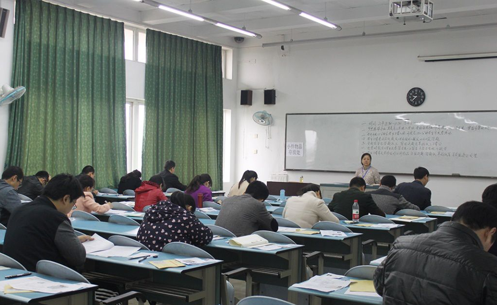 说实话，2022考研数学虽难，却比2020年还是差了点